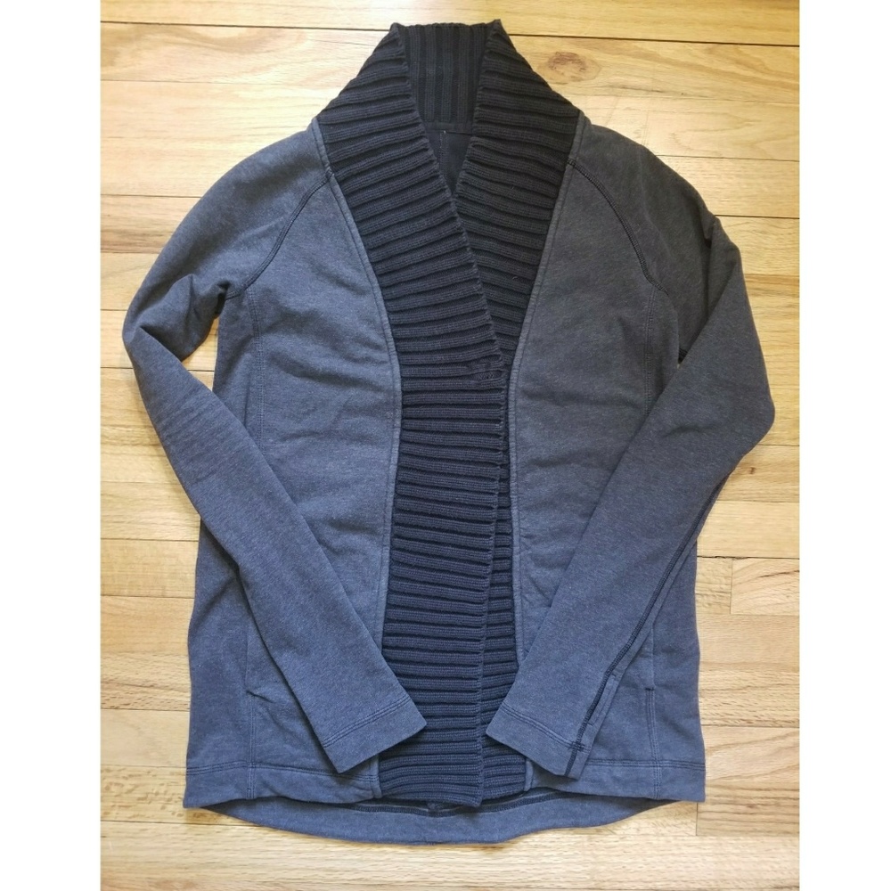 Lululemon Charcoal Bliss Break Wrap